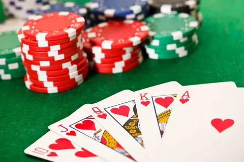 Cách cược game Poker online